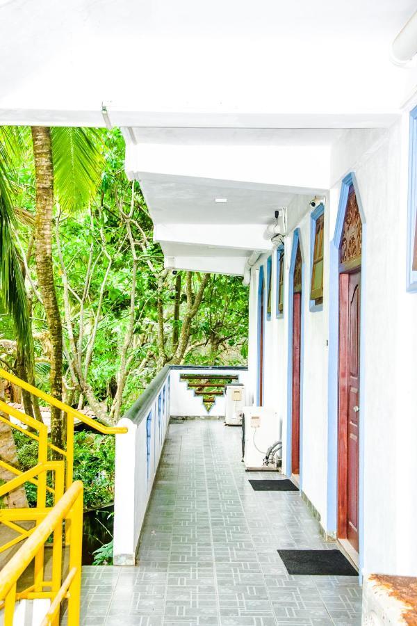 No Name Rest Hotel Unawatuna Bagian luar foto