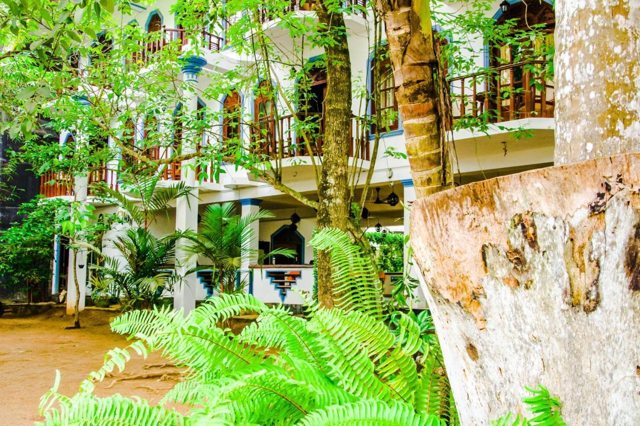 No Name Rest Hotel Unawatuna Bagian luar foto