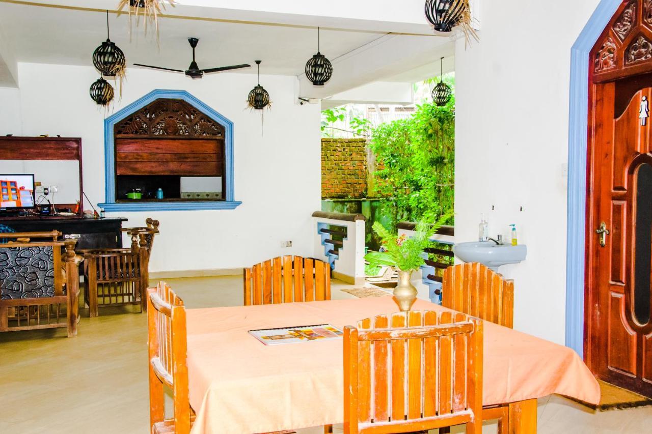 No Name Rest Hotel Unawatuna Bagian luar foto
