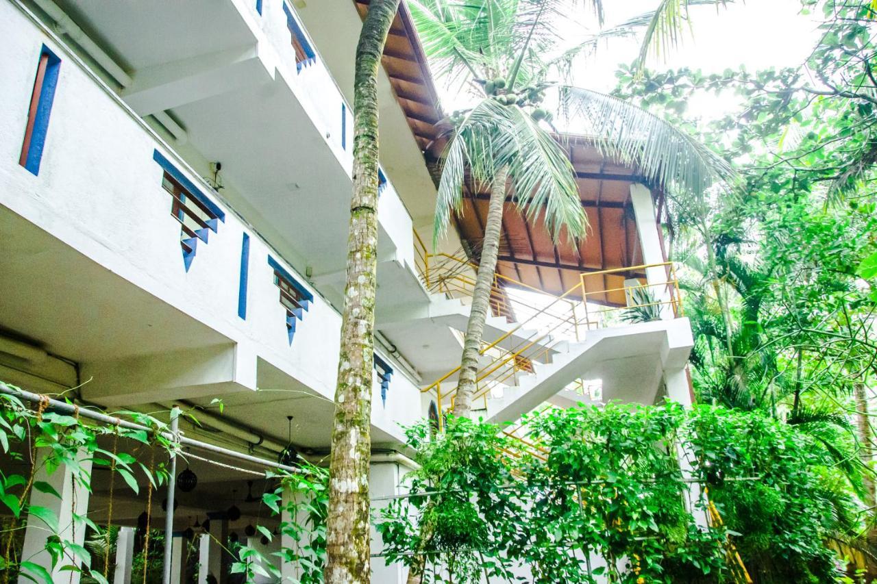 No Name Rest Hotel Unawatuna Bagian luar foto