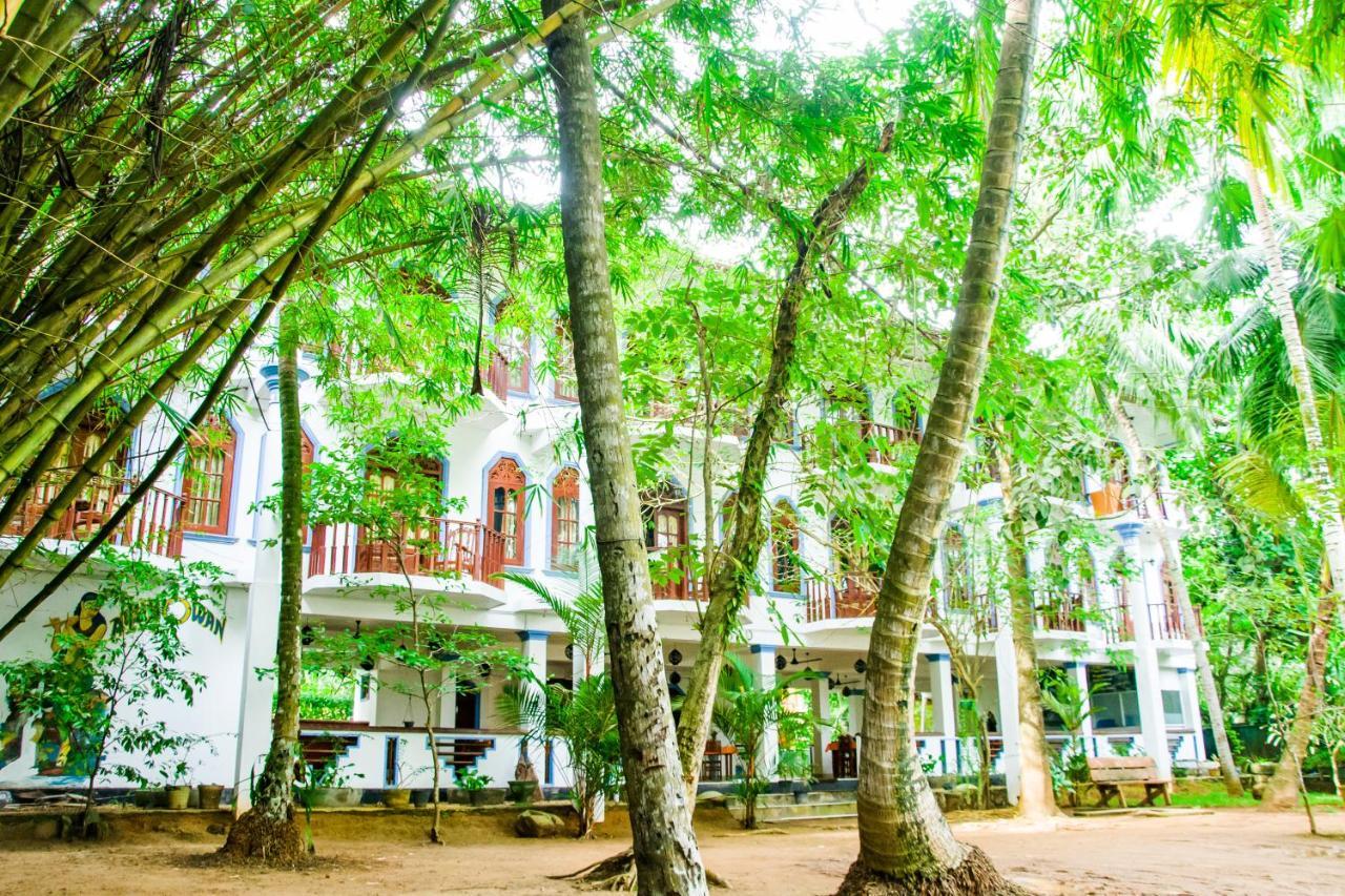 No Name Rest Hotel Unawatuna Bagian luar foto
