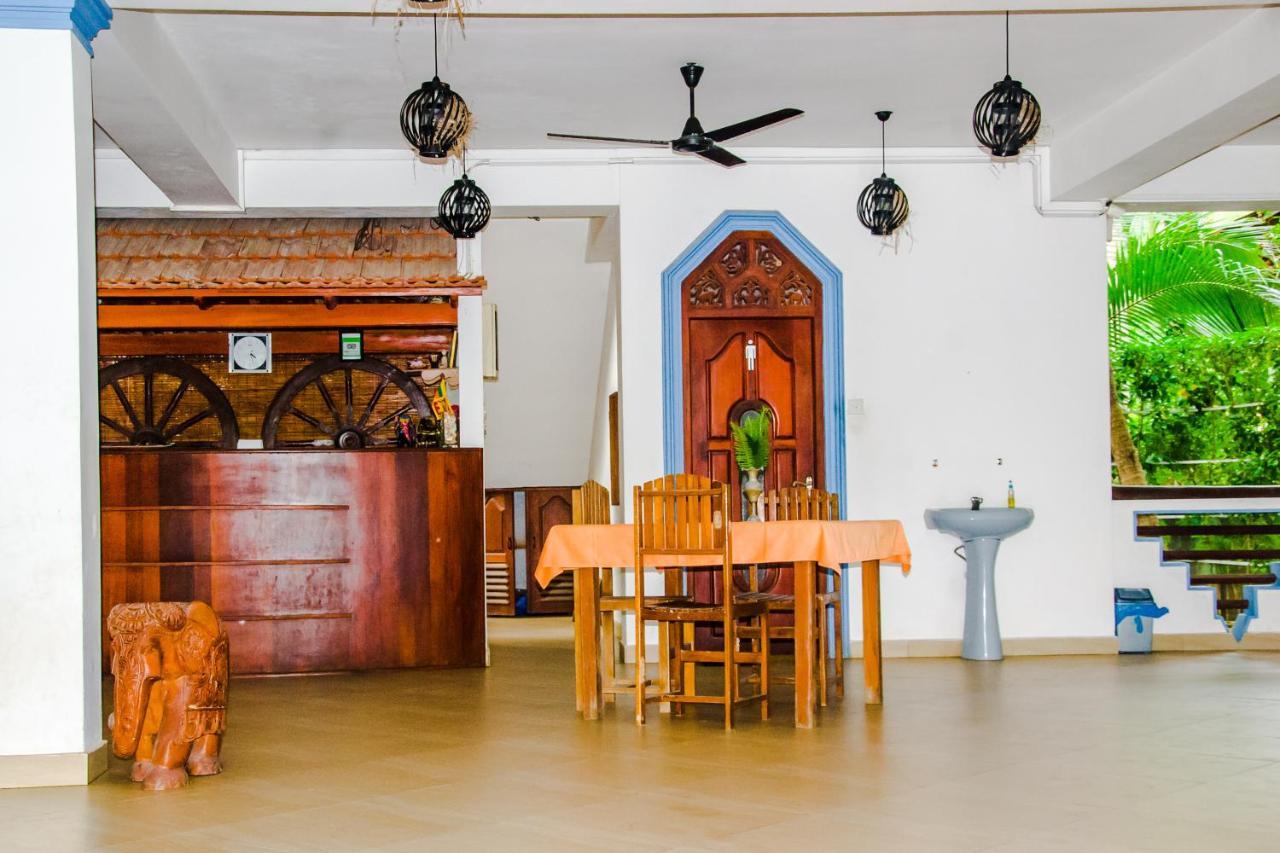 No Name Rest Hotel Unawatuna Bagian luar foto