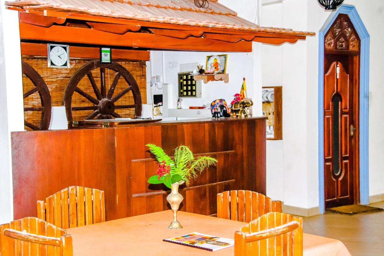 No Name Rest Hotel Unawatuna Bagian luar foto