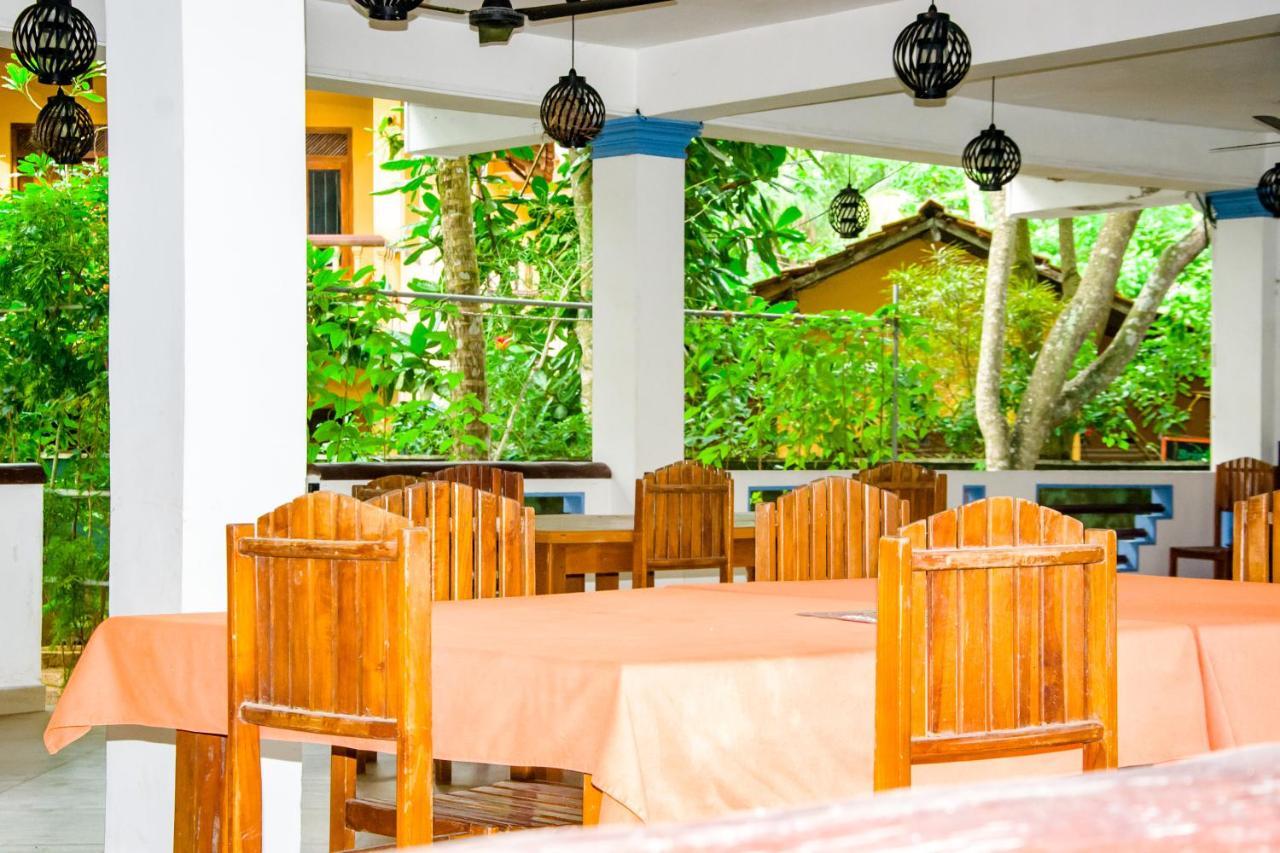 No Name Rest Hotel Unawatuna Bagian luar foto