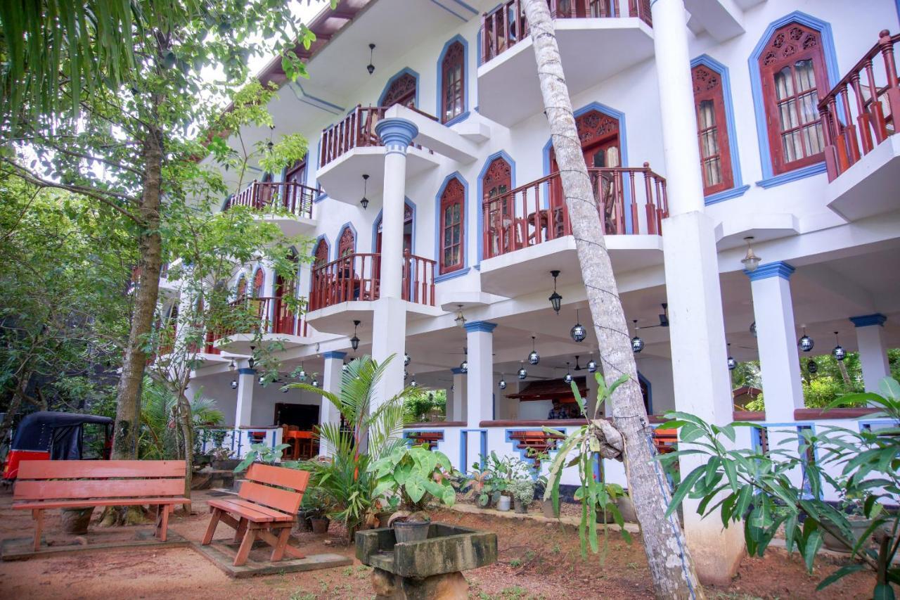 No Name Rest Hotel Unawatuna Bagian luar foto