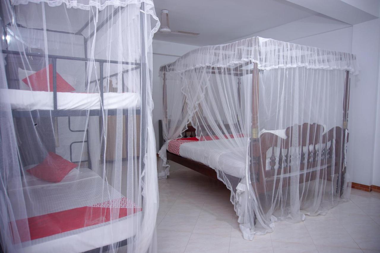 No Name Rest Hotel Unawatuna Bagian luar foto