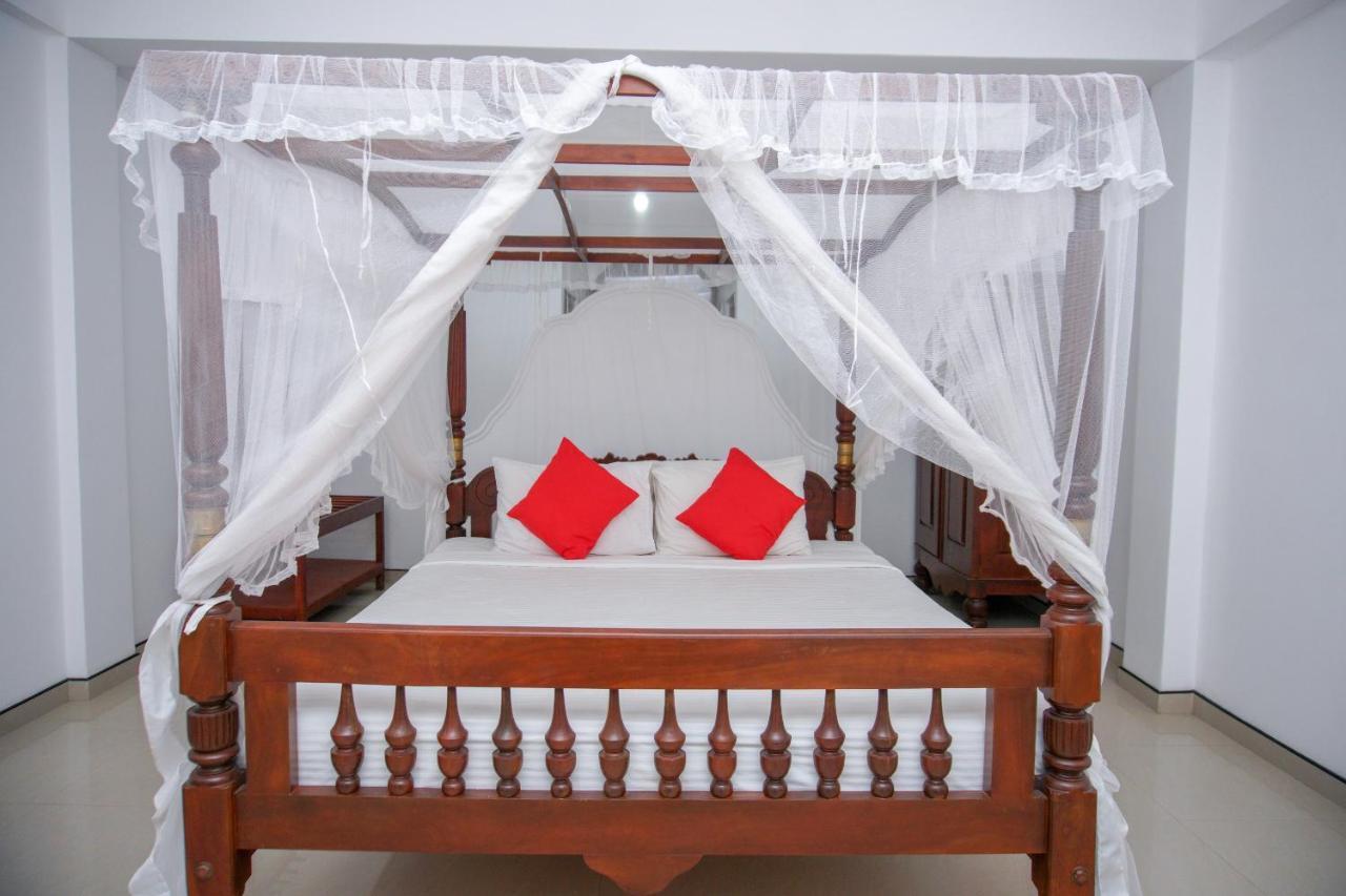 No Name Rest Hotel Unawatuna Bagian luar foto