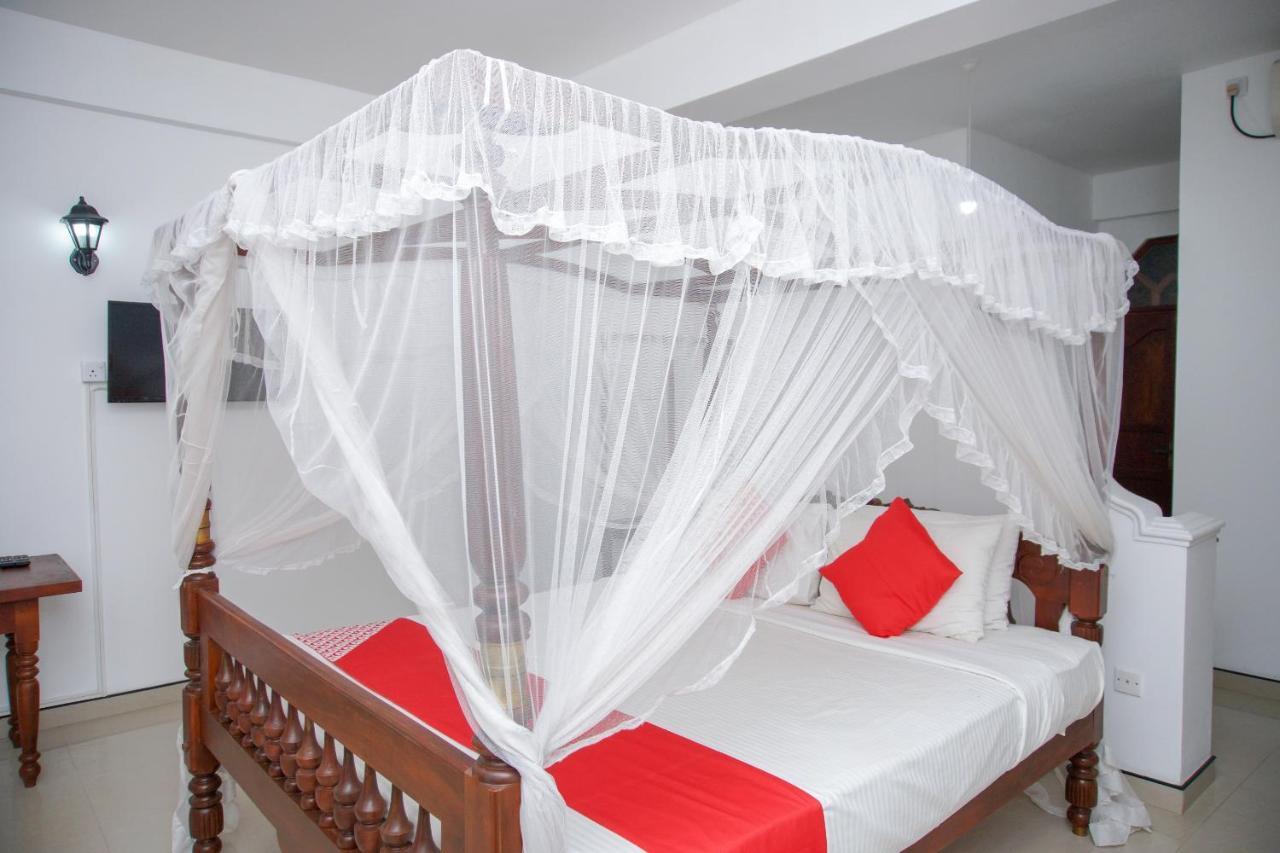No Name Rest Hotel Unawatuna Bagian luar foto