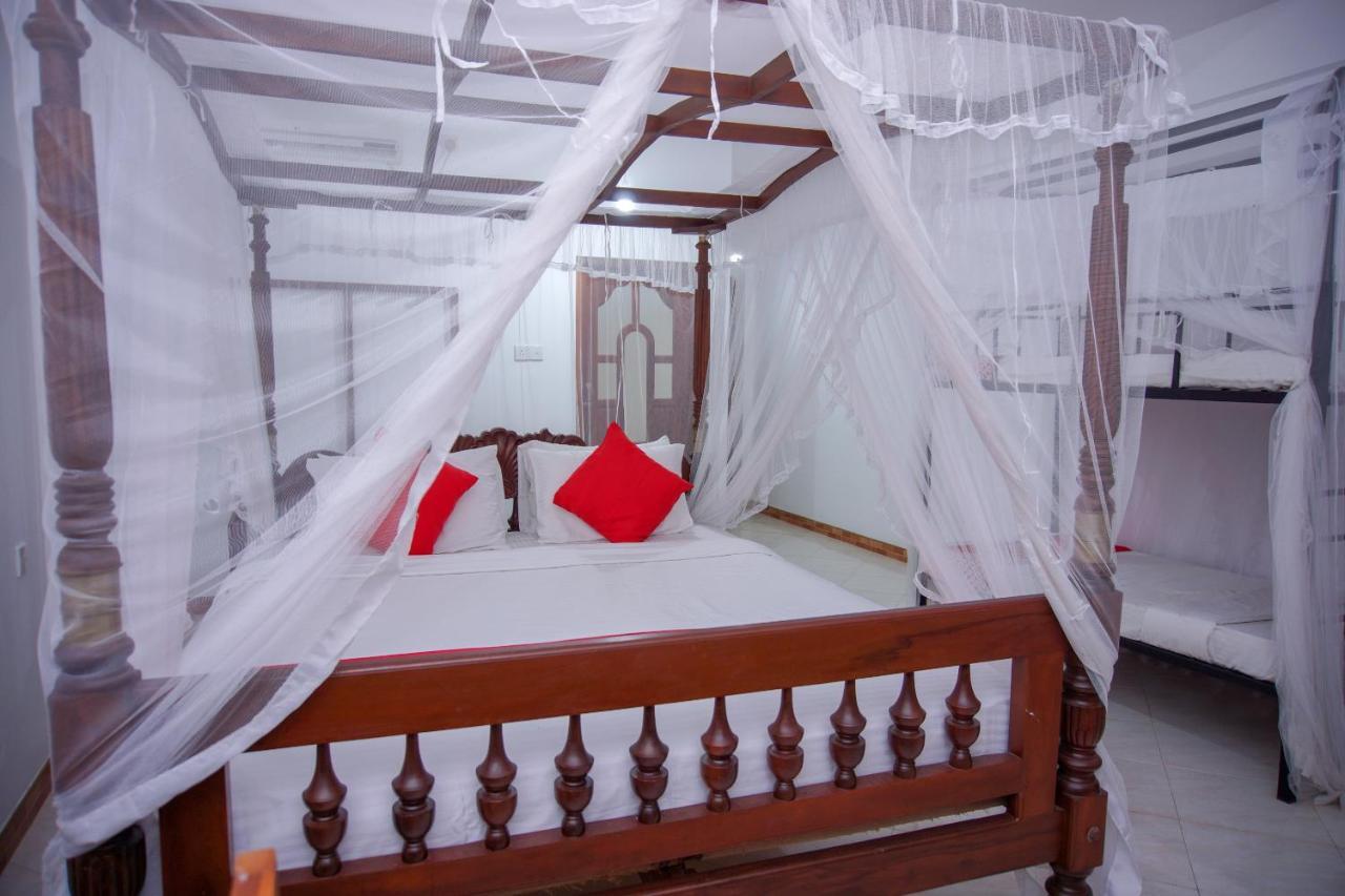 No Name Rest Hotel Unawatuna Bagian luar foto
